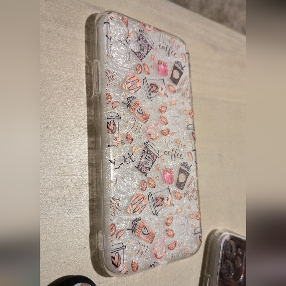 NWOT Bundle of iPhone 11 cases - Picture 2 of 4